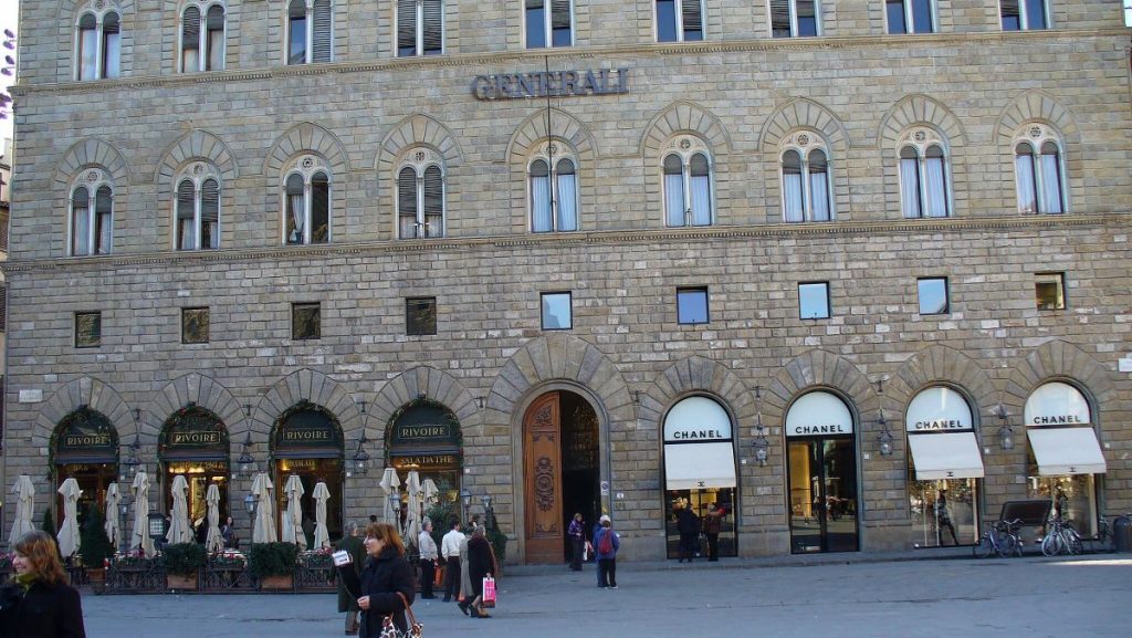 https://upload.wikimedia.org/wikipedia/commons/thumb/4/4d/Palazzo_delle_Assicurazioni_Generali_in_Florence_9.JPG/2048px-Palazzo_delle_Assicurazioni_Generali_in_Florence_9.JPG