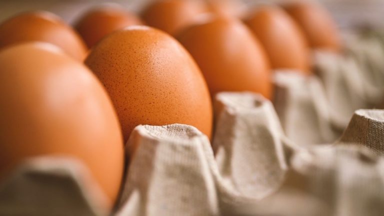 Cijene konzumnih jaja nastavljaju rasti: Koliko će nas ove godine koštati Uskrs?