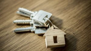 Prosječni Hrvat zbog cijena nekretnina napušta roditeljski dom sa 33 godine