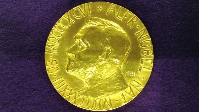 https://commons.wikimedia.org/wiki/File:1974_Nobel_Peace_Prize_awarded_to_Eisaku_Sat%C5%8D.jpg