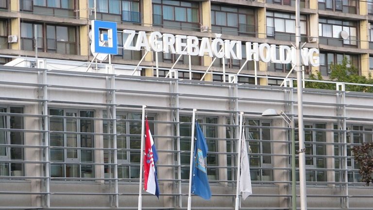 https://commons.wikimedia.org/wiki/File:Zagreba%C4%8Dki_holding_2.jpg