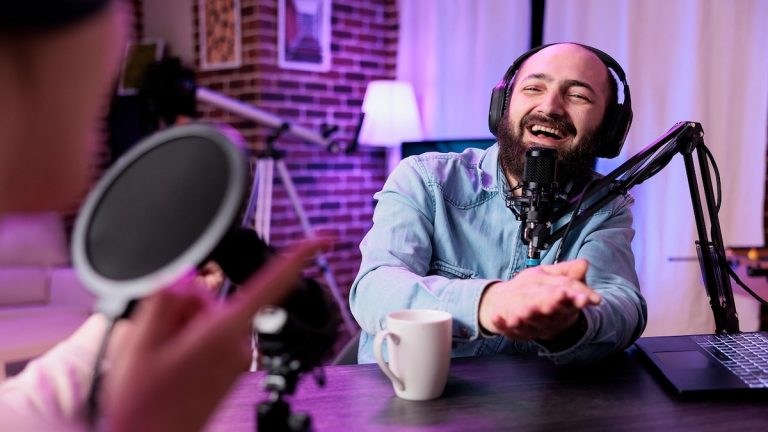 Generacija Z i mit o lakoj zaradi: Tko stvarno zarađuje na internetu?