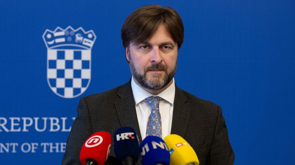 Hina/Luka Šangulin