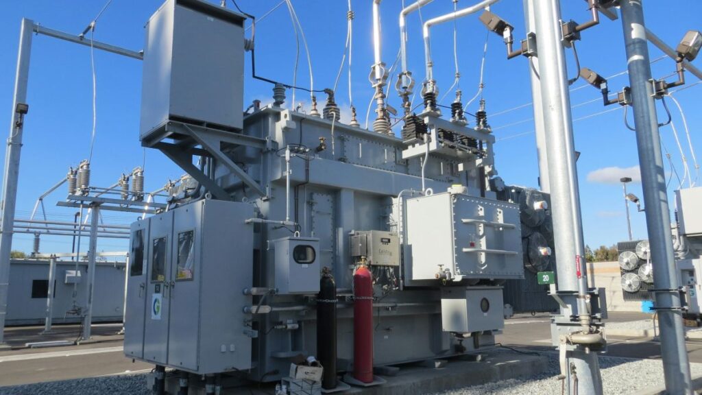 Energetski transformator u elektroenergetskom postrojenju / Foto: American Public Power Association / Unsplash