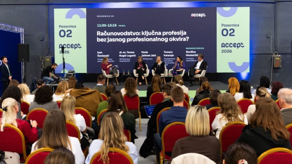 Sudionici panela „Računovodstvo: ključna profesija bez jasnog profesionalnog okvira?“ / Foto: Ana Paić