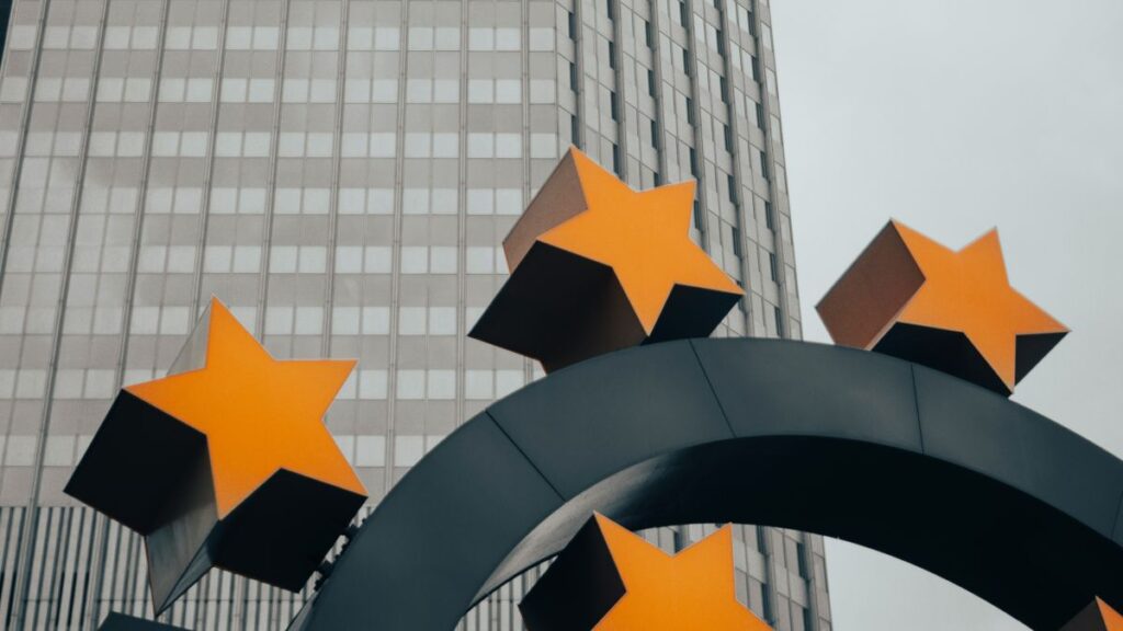 Europska središnja banka (ESB) u Frankfurtu. Foto: Christian Lue / Unsplash