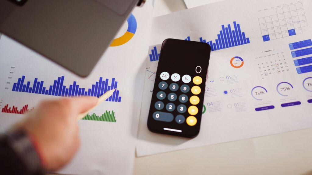 Financijski izvještaji i analiza poslovanja, ilustracija / Foto: Jakub Żerdzicki / Unsplash
