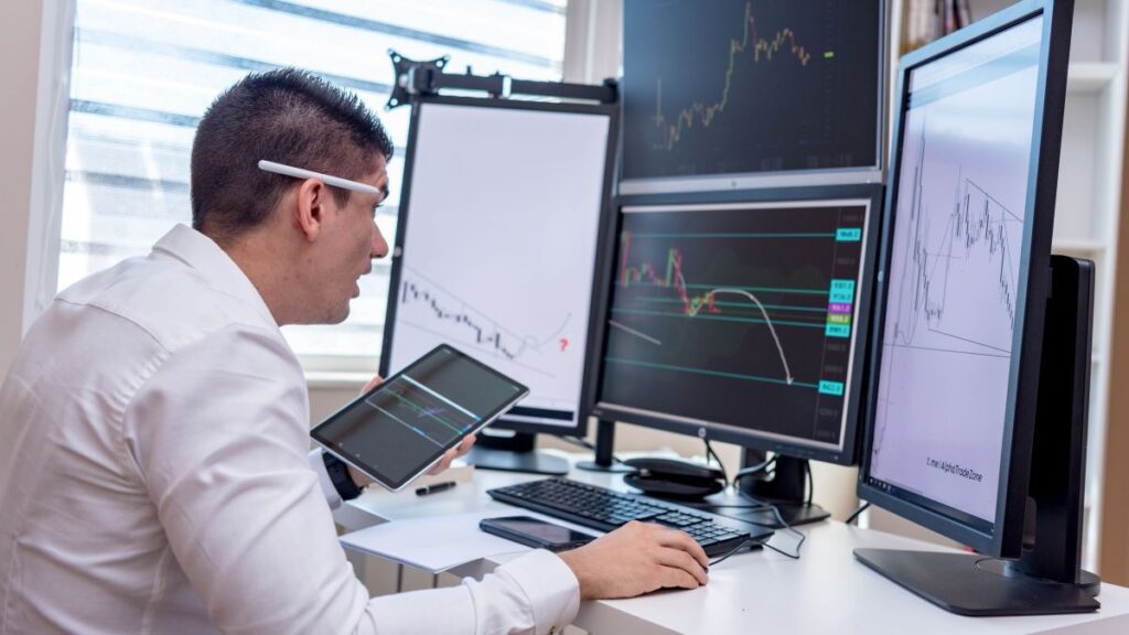 Trgovanje na financijskim tržištima / Foto: AlphaTradeZone, Pexels